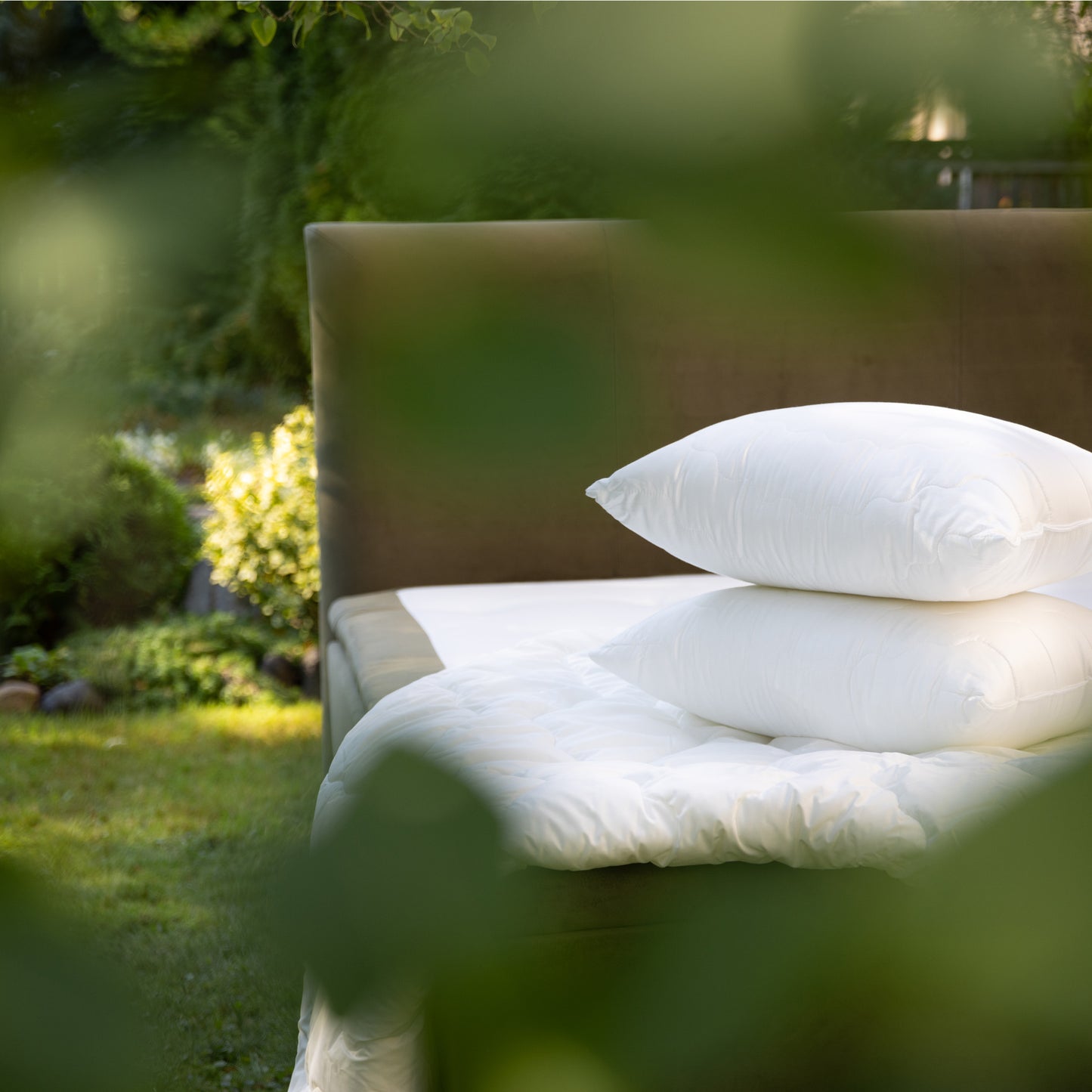 Lux sega 200x220 + Lux spilvens 50x70 (700g), saņemiet Lux spilvenu 50x70 (700g) par 1EIRO!