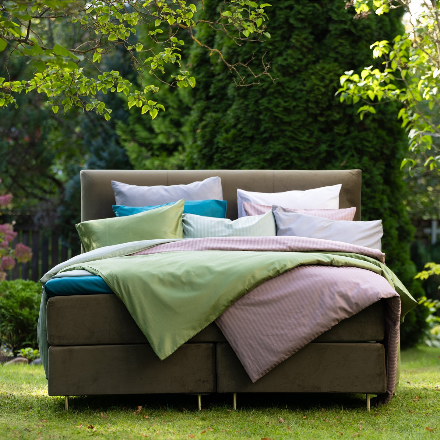 Kontinentālā gulta Olive 160x200